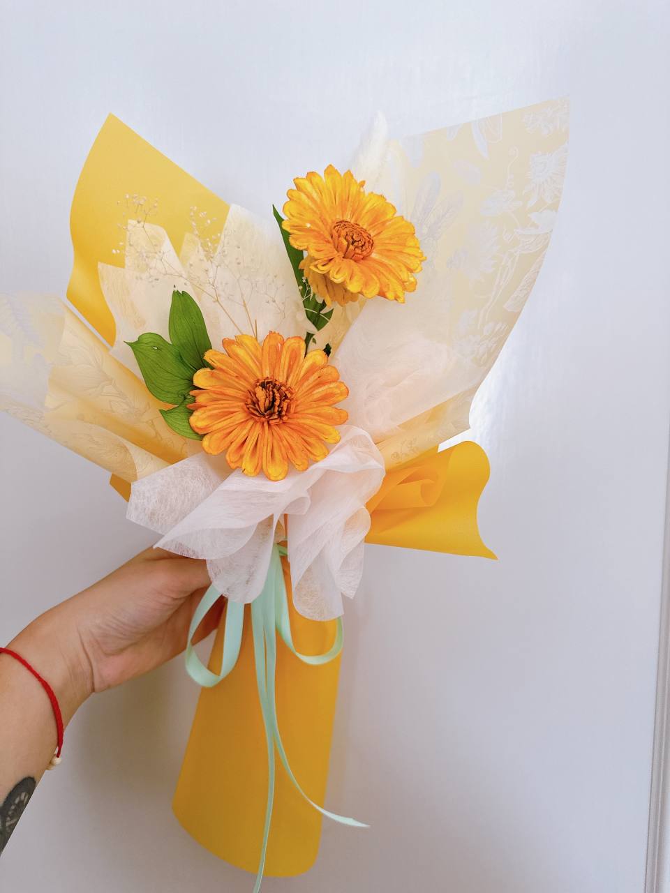 美好的畢業太陽花索拉花花束